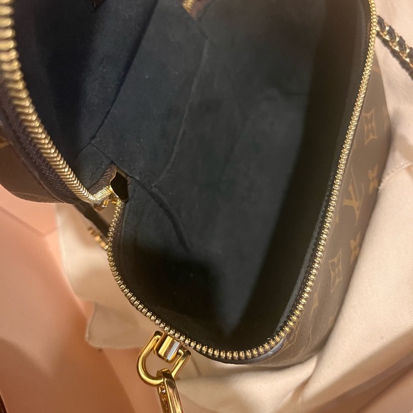 Louis Vuitton Monogram Sneakers and Bag Set - Picture 5 of 10